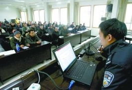 重慶組織全市兩千余名校車(chē)司機(jī)統(tǒng)一考試