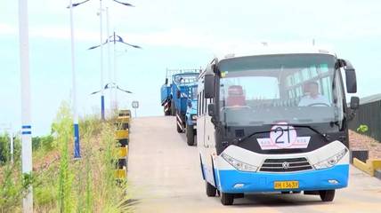 成功駕校業務范圍真廣,所有車型都可以培訓、考試;還可以辦理道路運輸駕駛員從業資格證(客運、貨運、道路危險貨物運輸)!