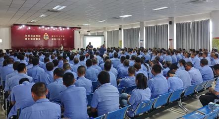 銀川市總工會在公交車和出租車行業(yè)開展優(yōu)質服務標兵競賽活動
