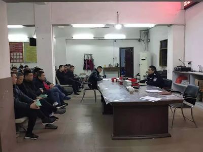 蓬安交警組織召開出租車駕駛員交通安全培訓會
